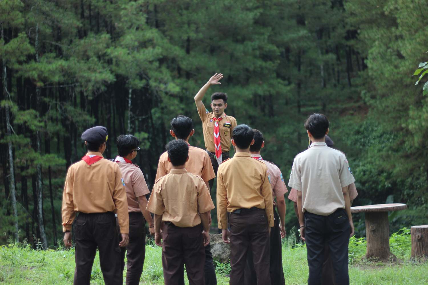 foto mahasiswa stkip al hikmah surabaya mengikuti acara LKMMTD