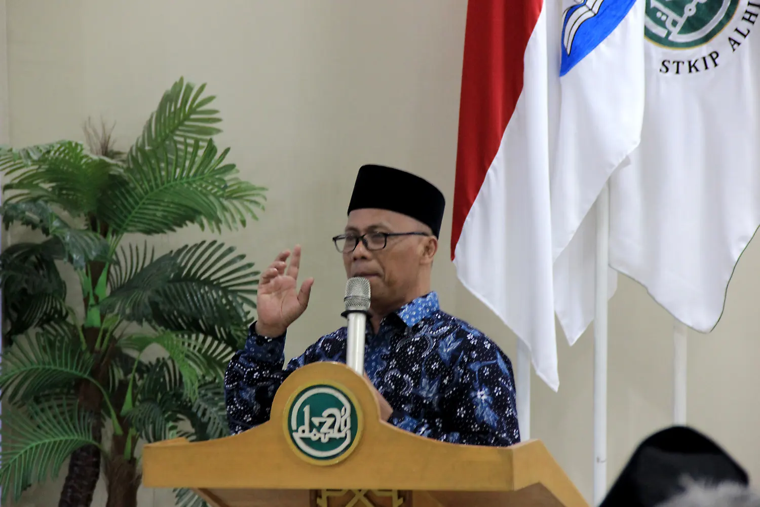 foto para dosen STKIP Al Hikmah surabaya di acara LKMMTD bernahdevalley